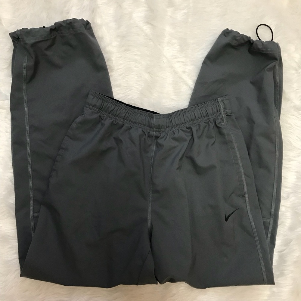 Men’s nike wind pant joggers men’s medium